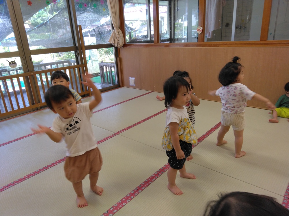 体操の様子 (1)