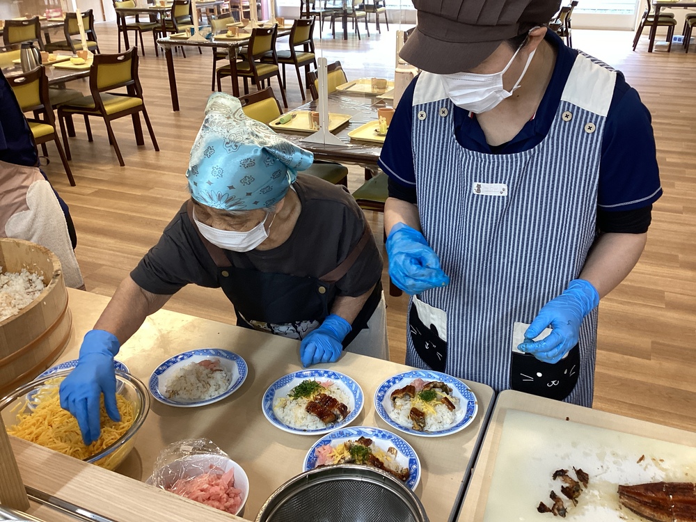 FUKUFUKUキッチン寿司作り4