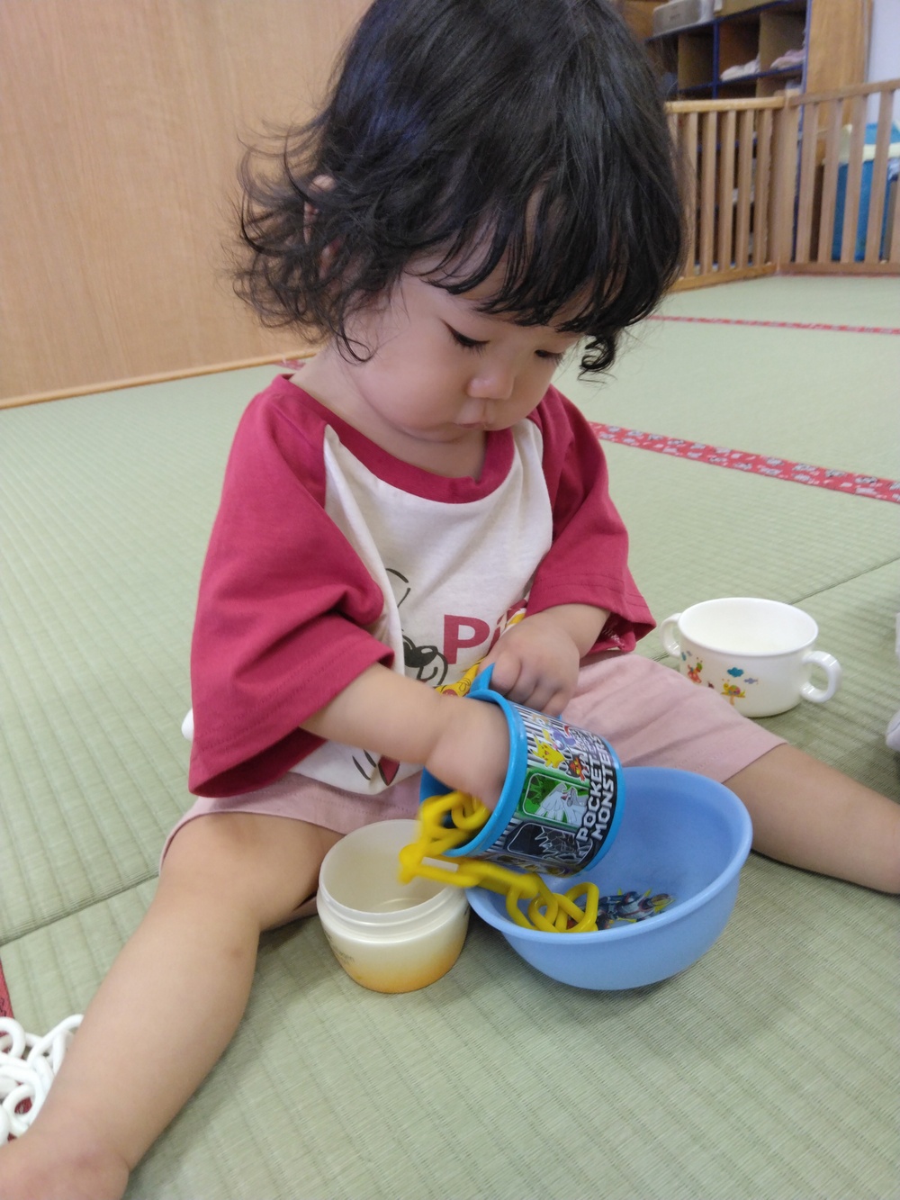おままごとをする様子 (2)