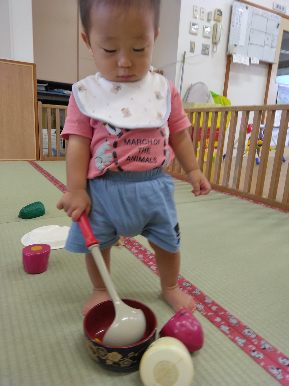 おままごとをする様子 (5)