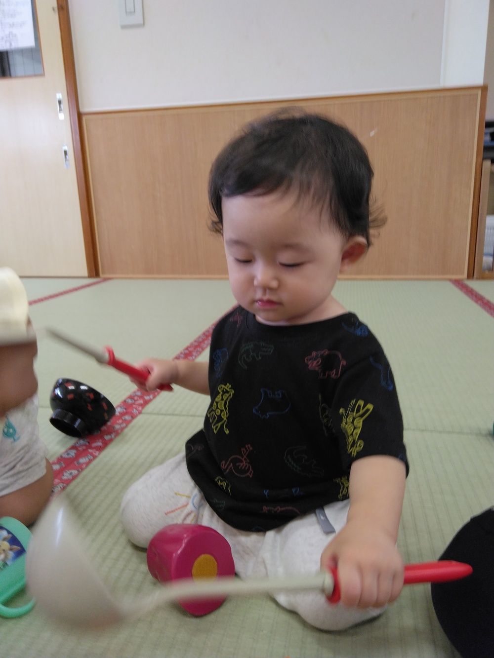 おままごとをする様子