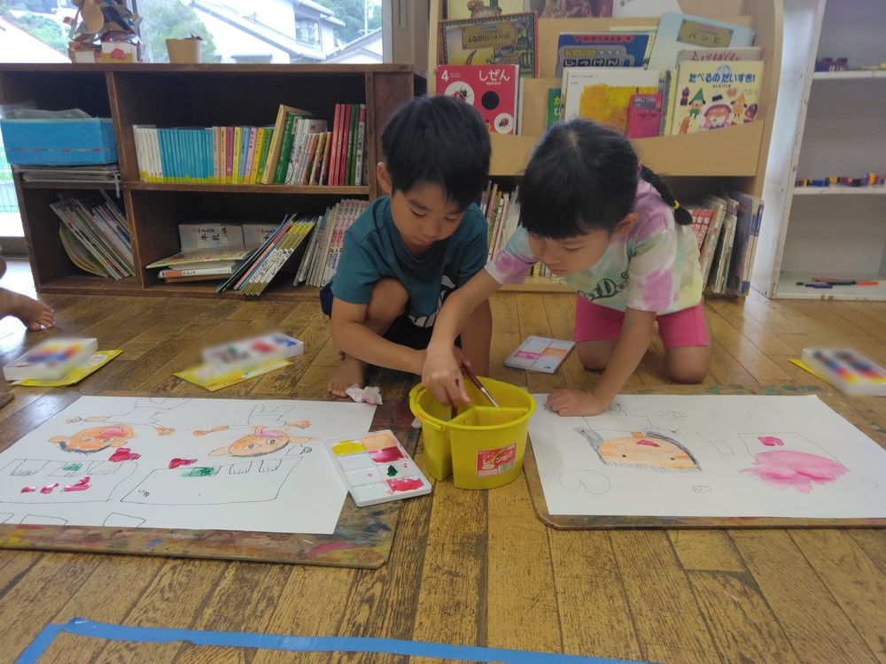 色塗りをしている様子４