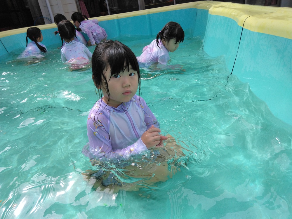 プール