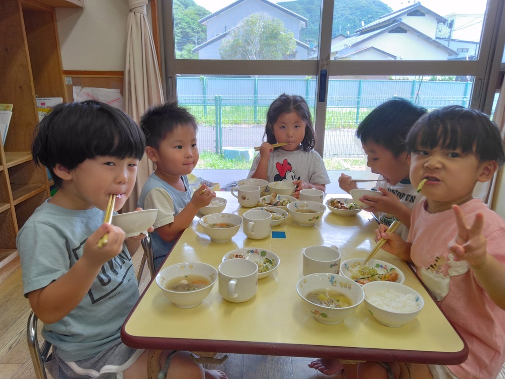 給食４