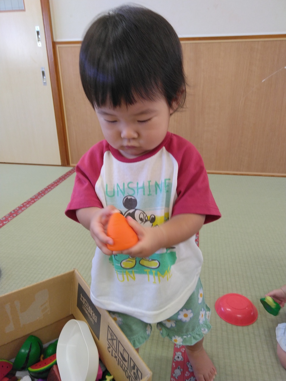 おままごとで遊ぶ様子１