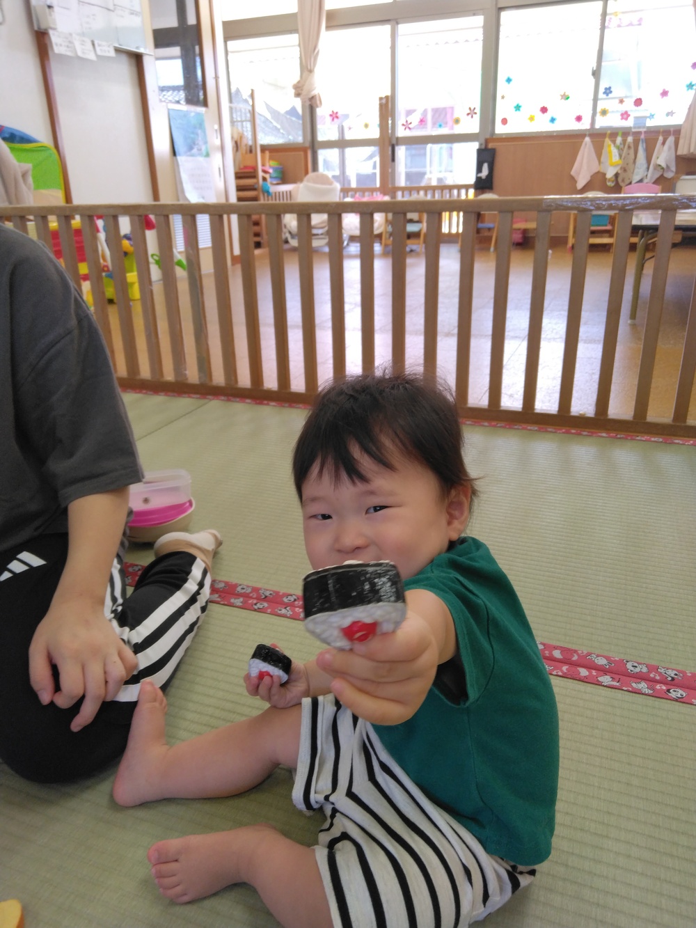 おままごとで遊ぶ様子６