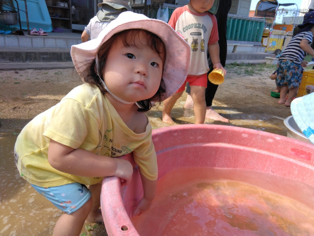 どろんこ遊びの様子 (3)