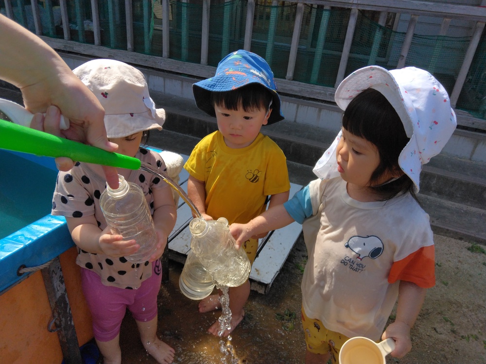 どろんこ遊びの様子 (4)