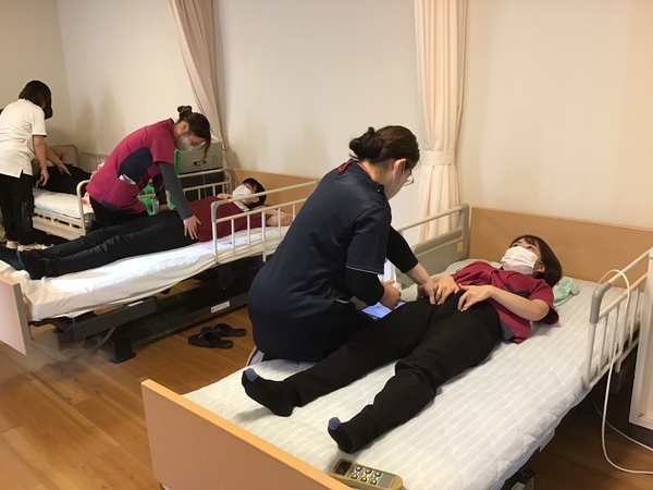 勉強会中です