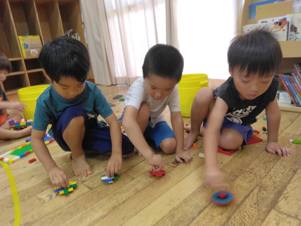 駒津黒している様子