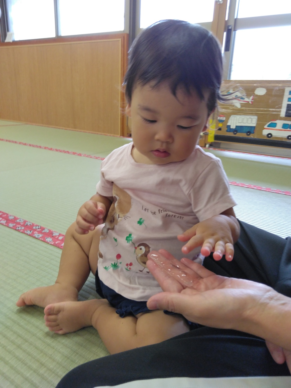 氷で遊ぶ様子5