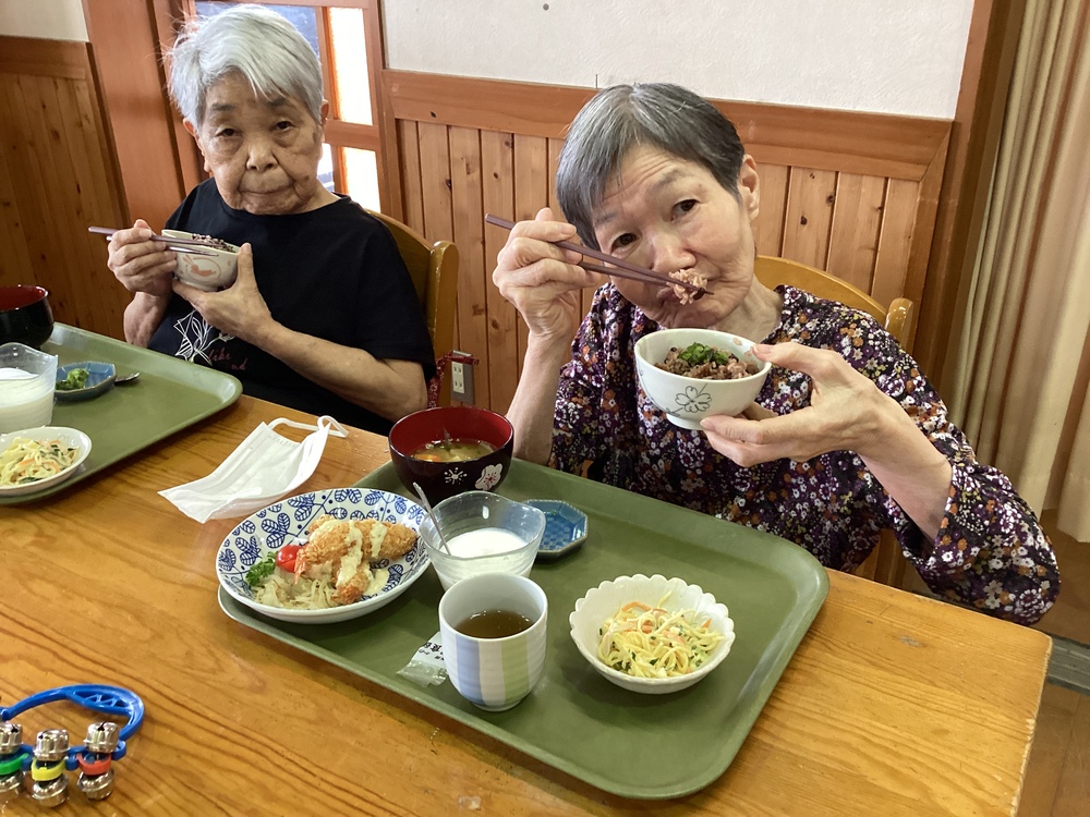 昼食
