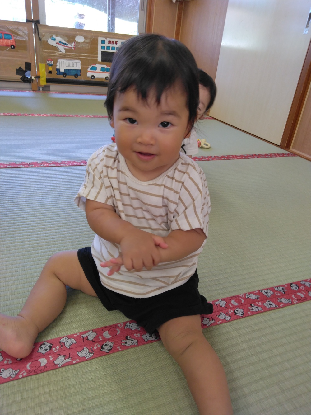 踊っている子ども２