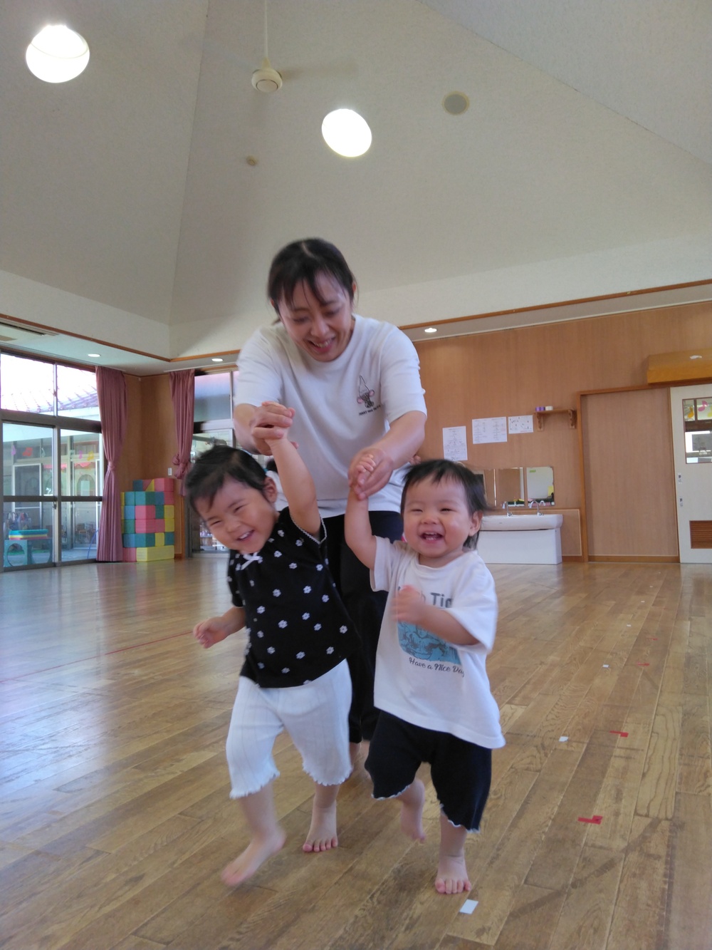 走る子ども⑵