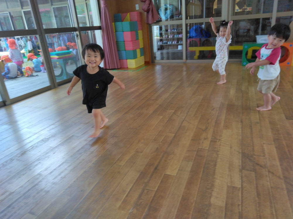 鬼ごっこの様子 (3)