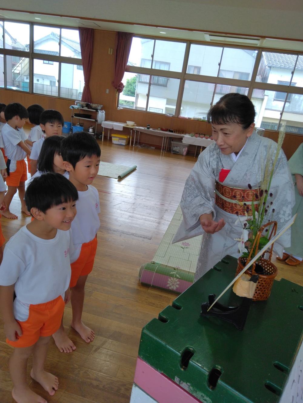 お茶のお稽古の様子１