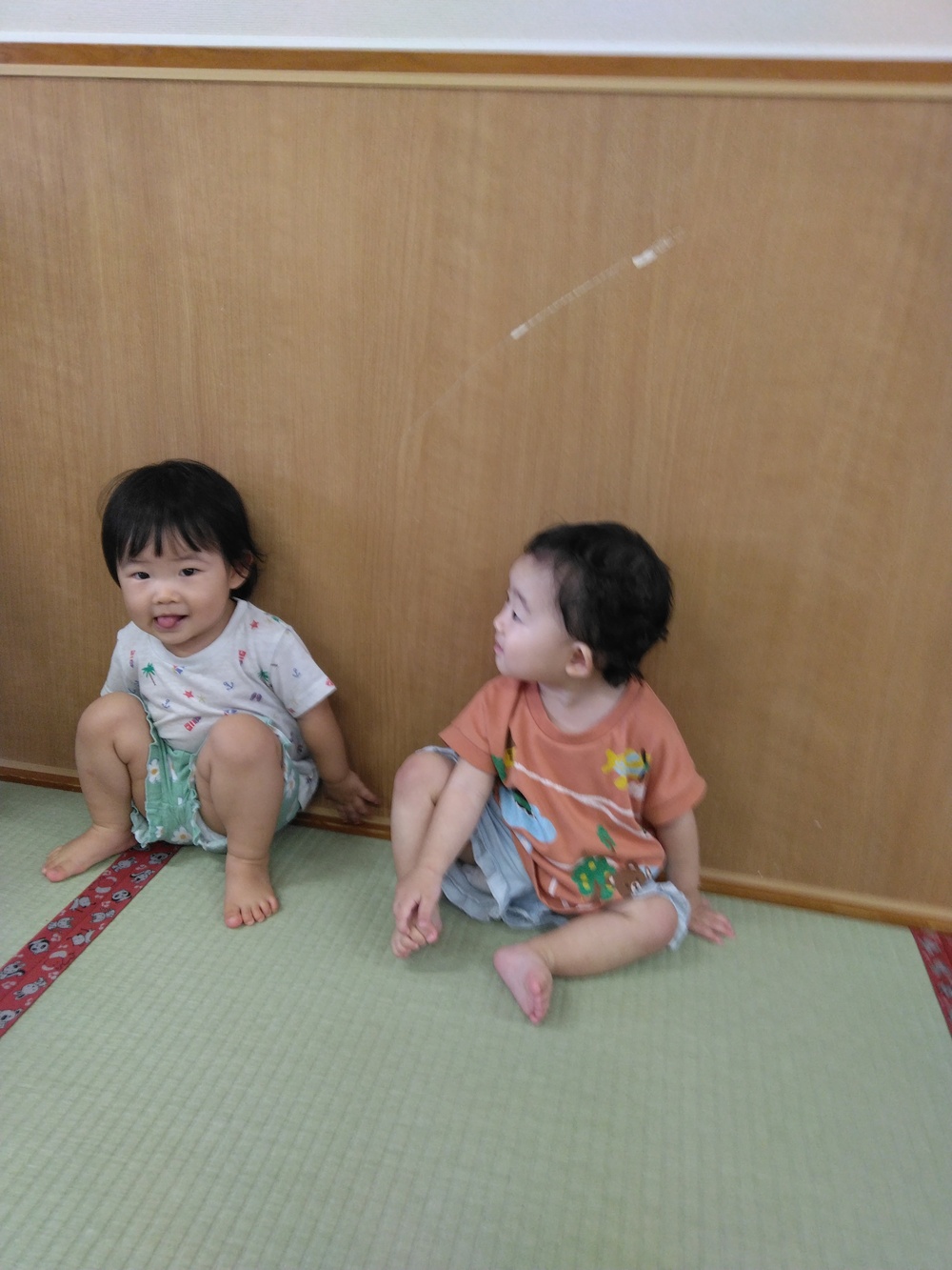 リズムをする子ども (3)