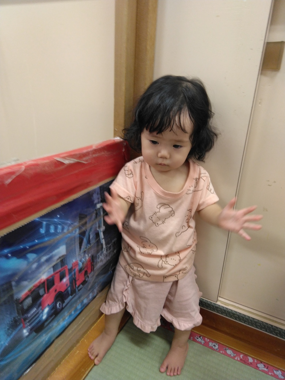 リズムをする子ども (4)