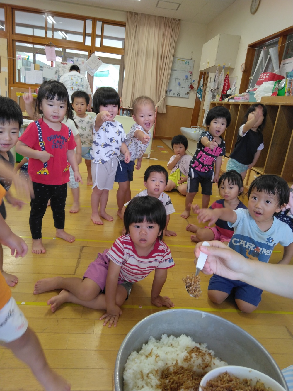 お弁当ごっこの様子
