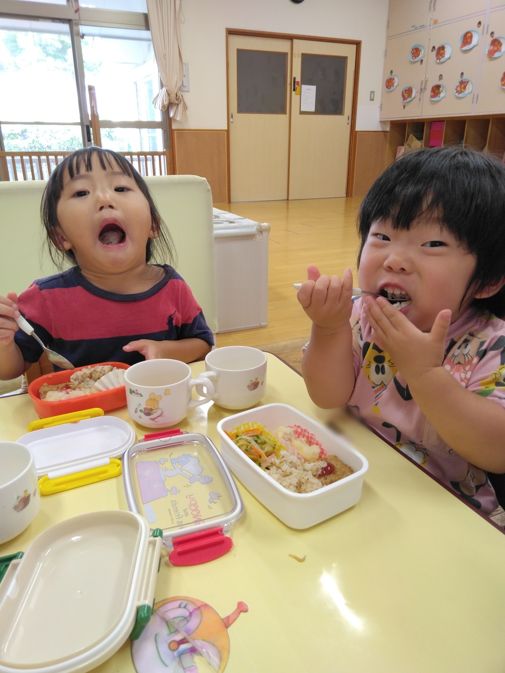 お弁当ごっこの様子2