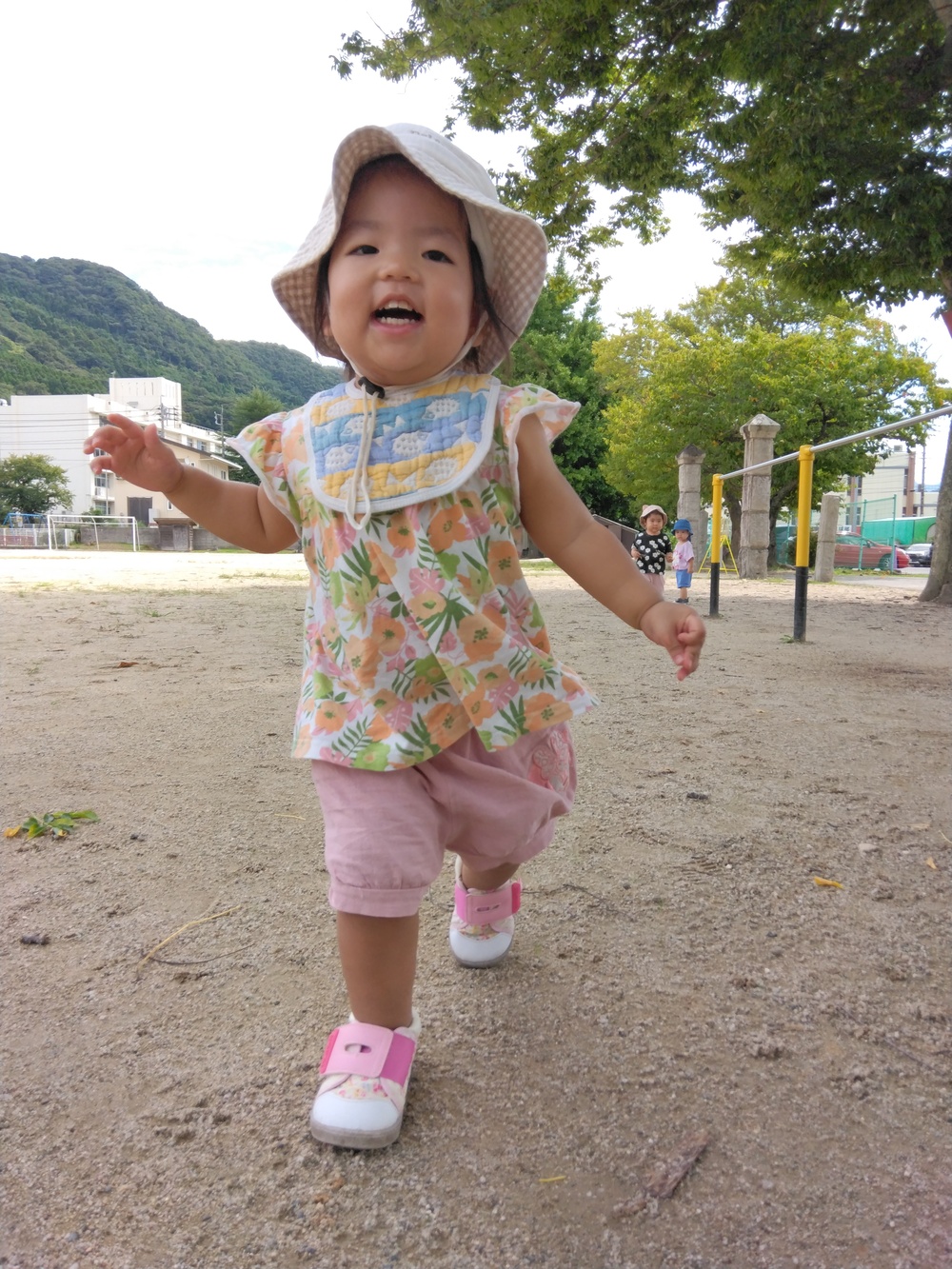 大田小で遊ぶ子ども (5)