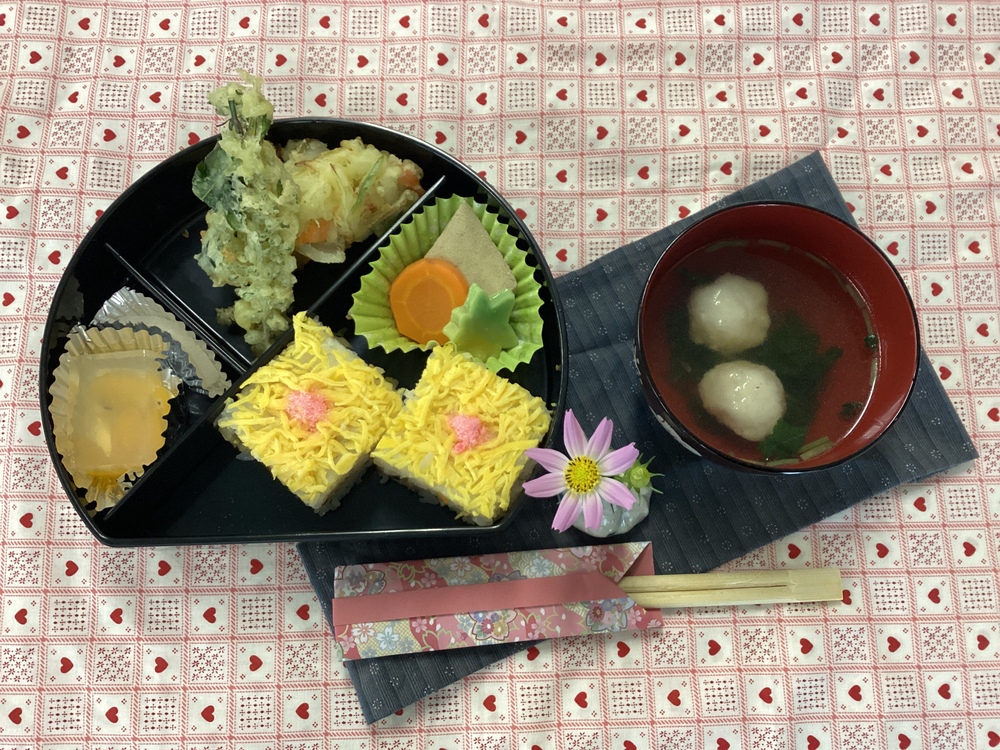 半月弁当
