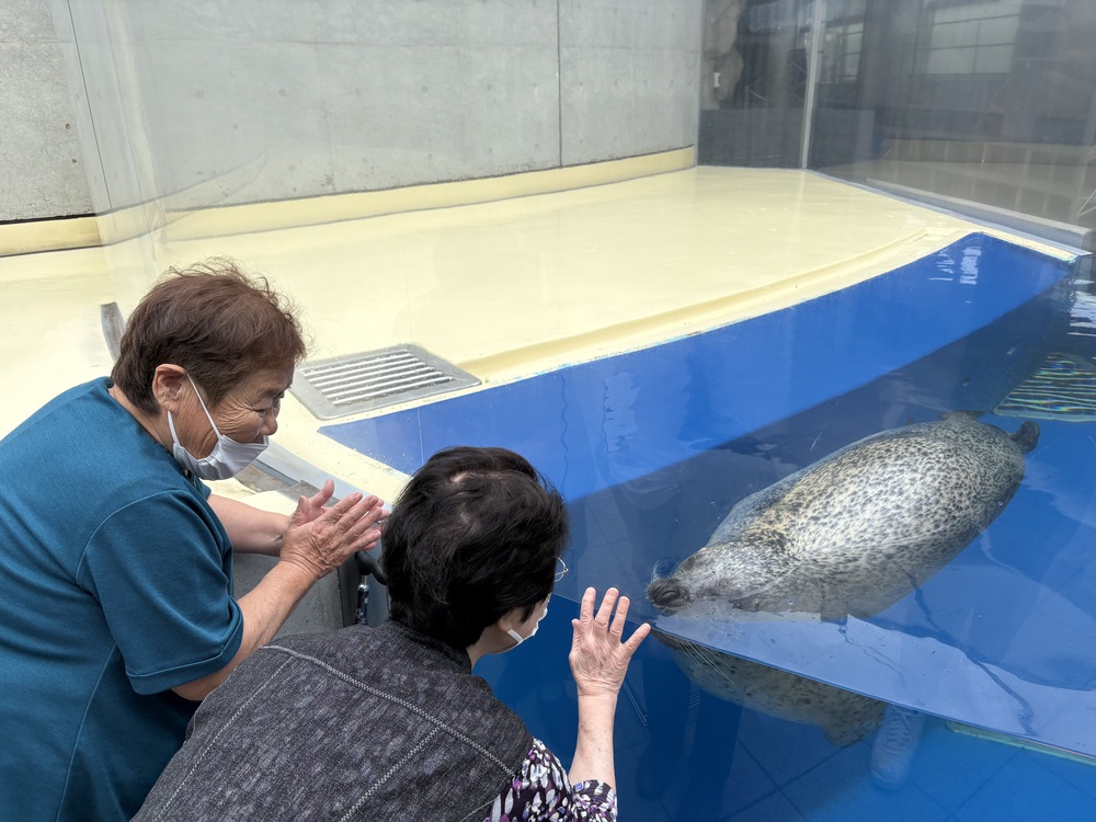 アクアス