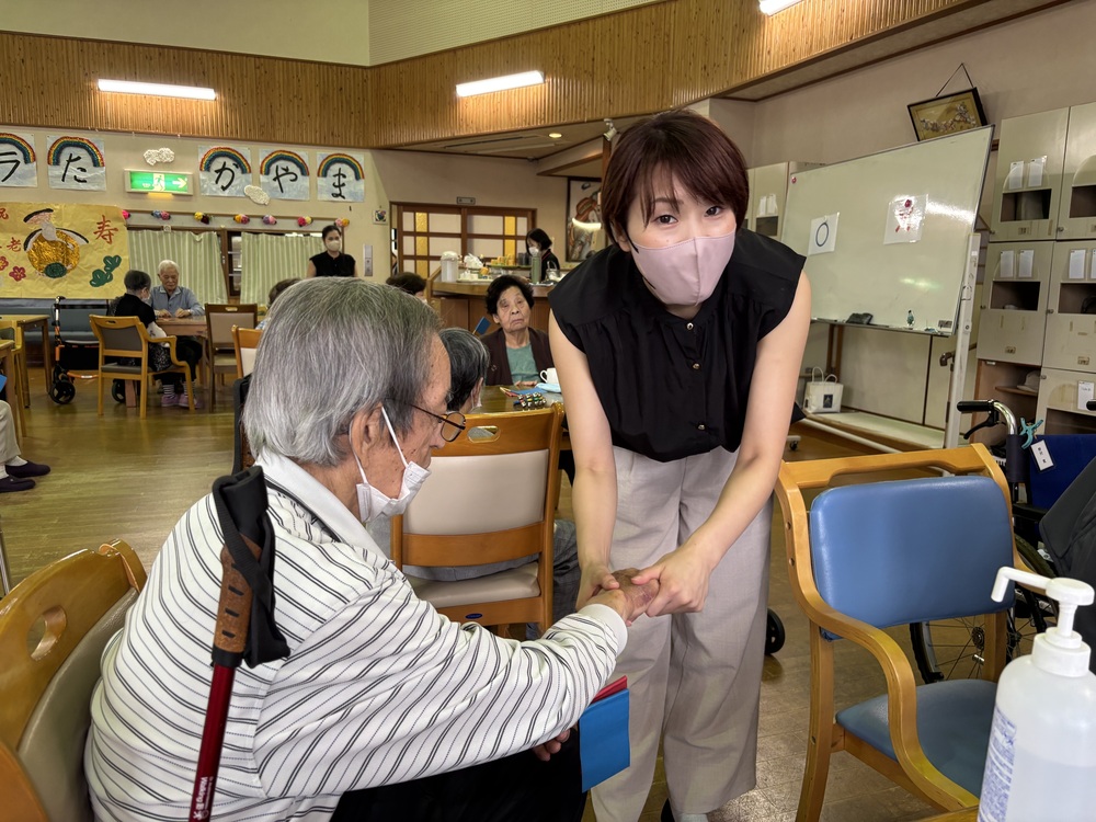 ニコニコ