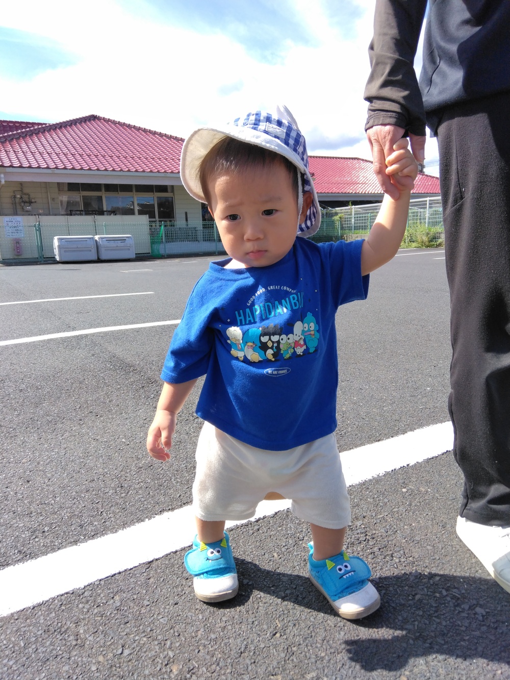 散歩する子ども