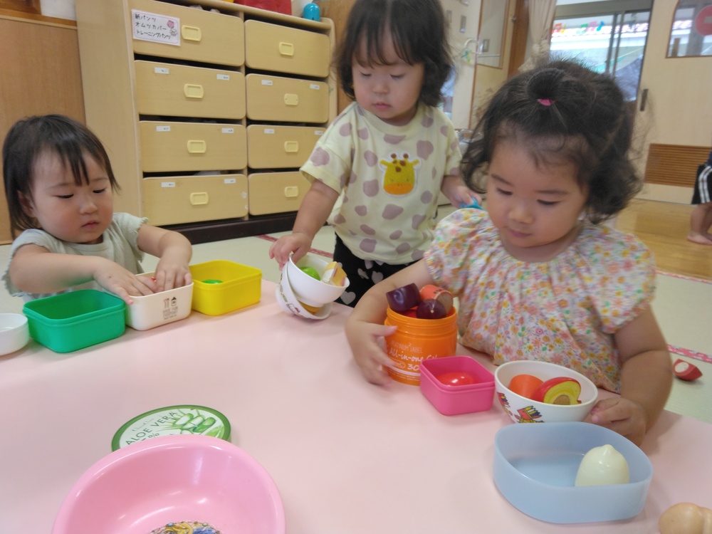 おままごとの様子 (1)