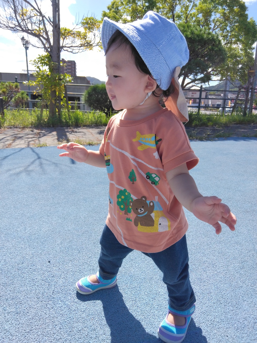 あすてらすで遊ぶ子ども