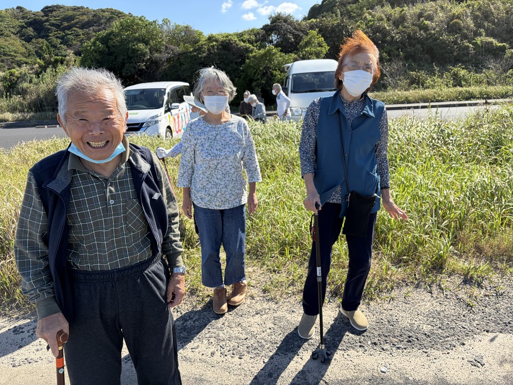 砂の上を歩きます
