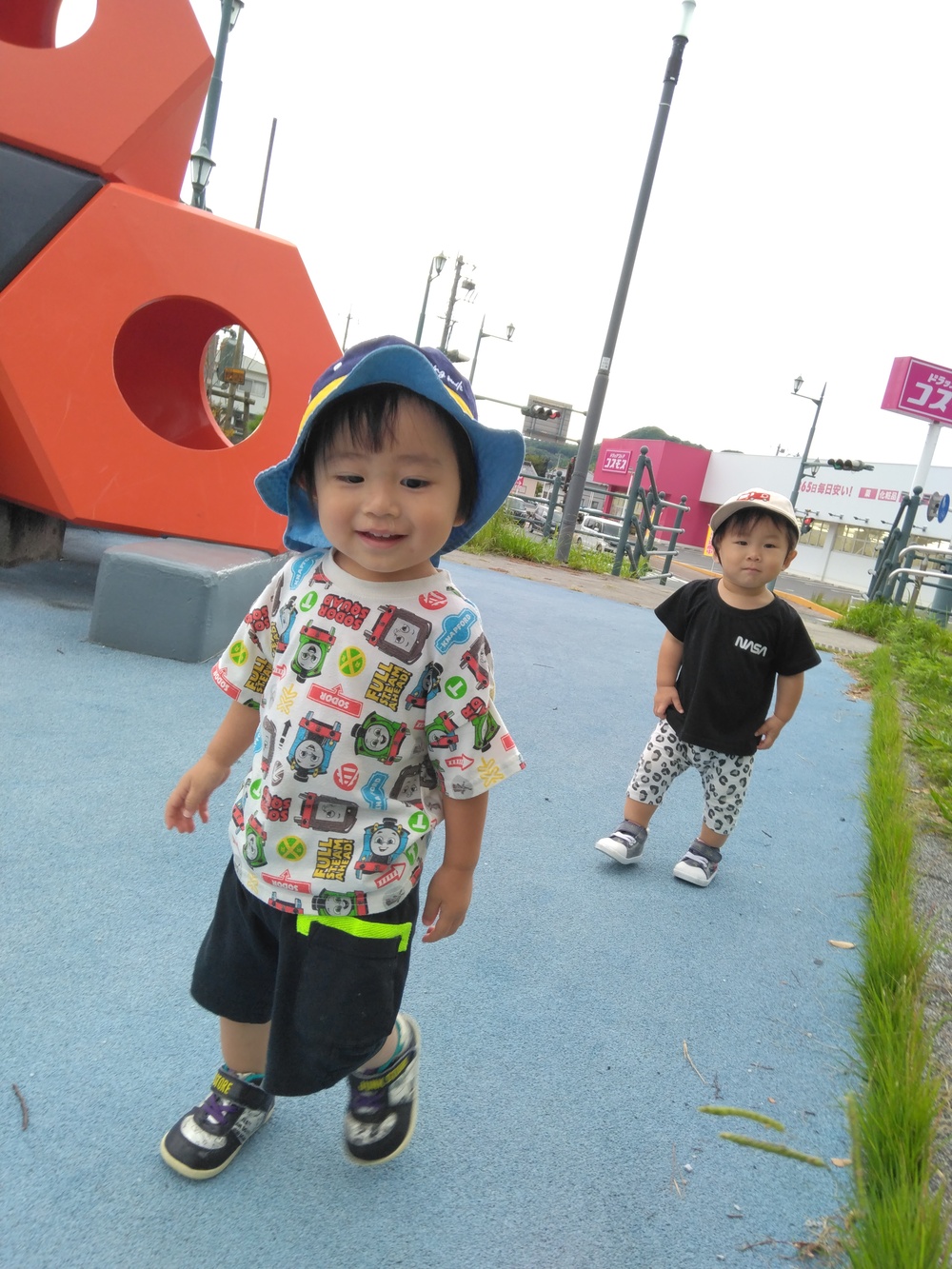 公園で遊ぶ子ども⑶