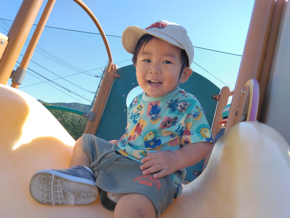 宮崎公園で遊ぶ子ども (3)