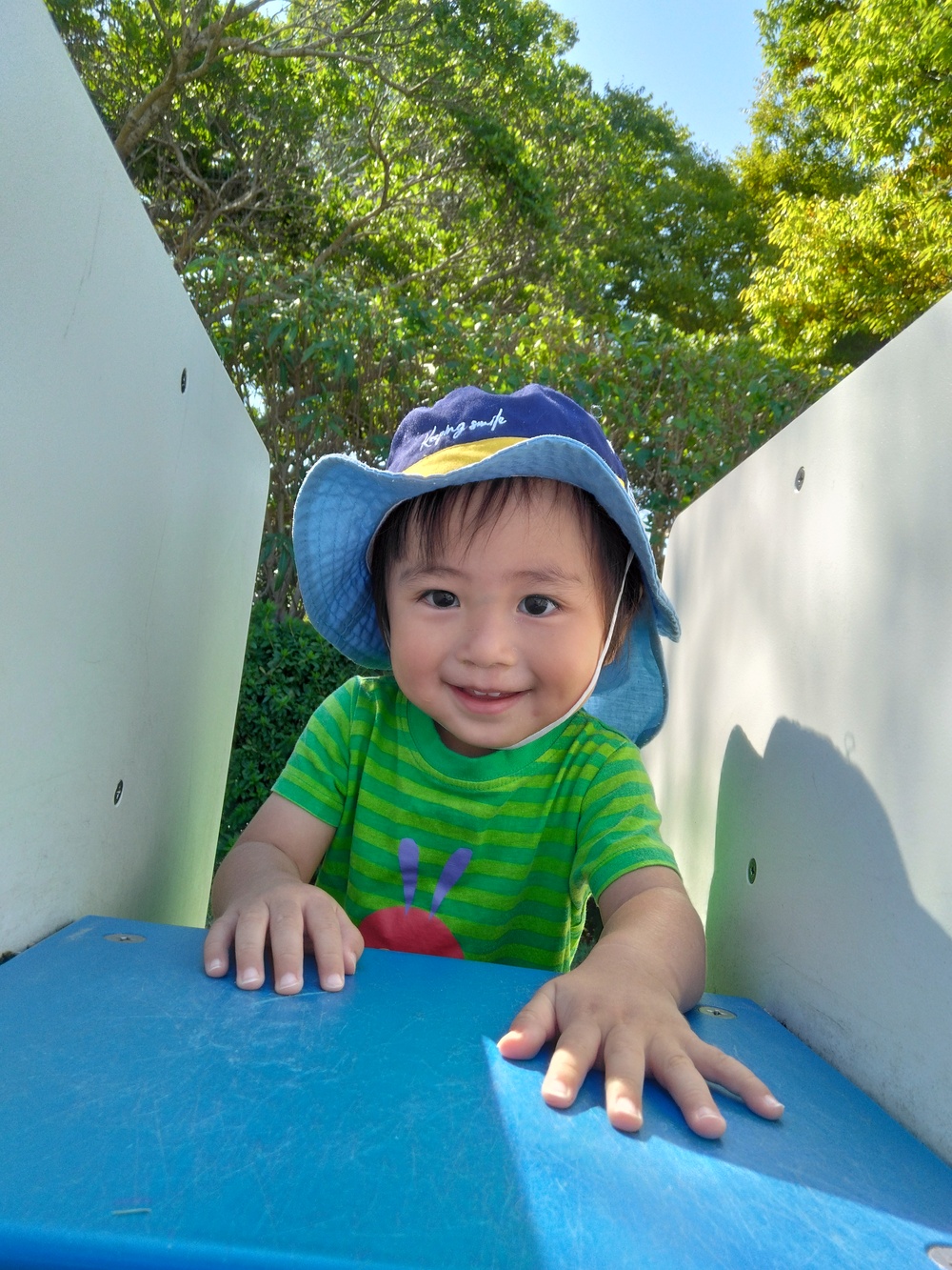 宮崎公園で遊ぶ子ども (5)