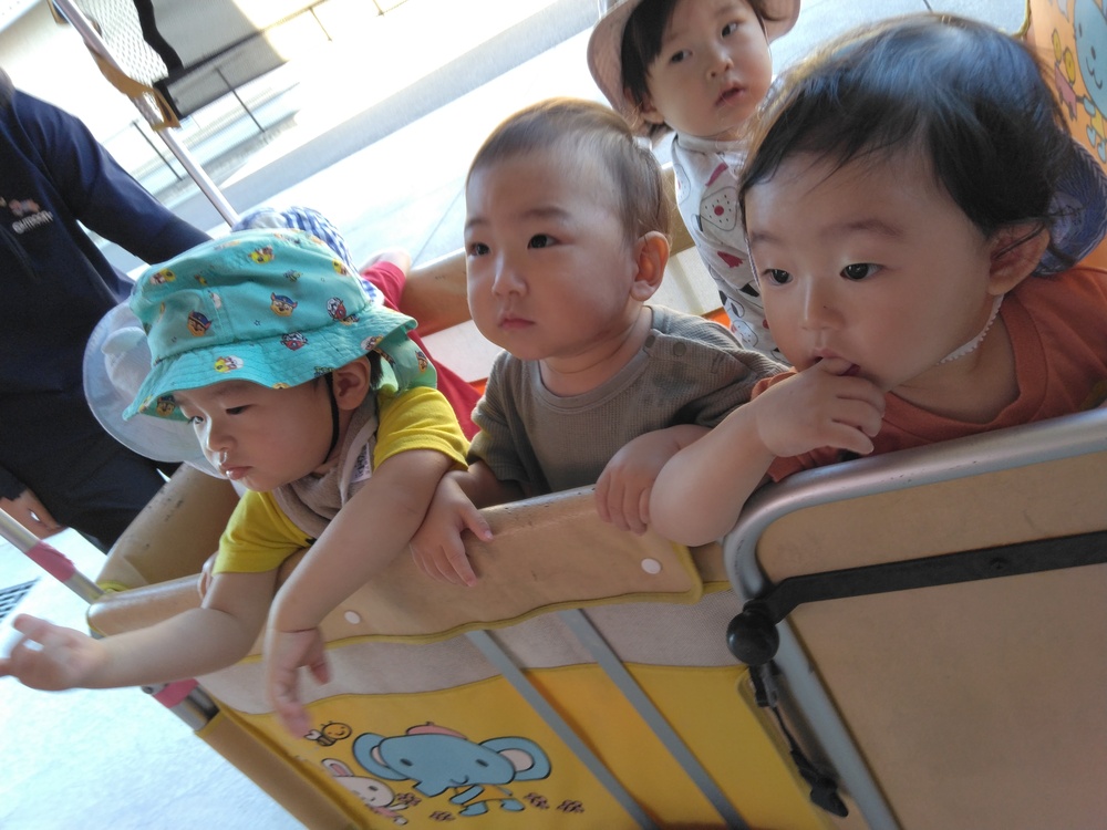 消防署に行く子ども