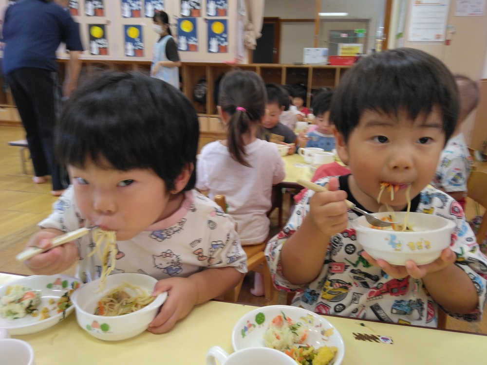 給食 (3)