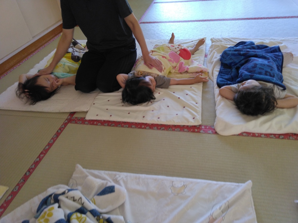 お昼寝の様子