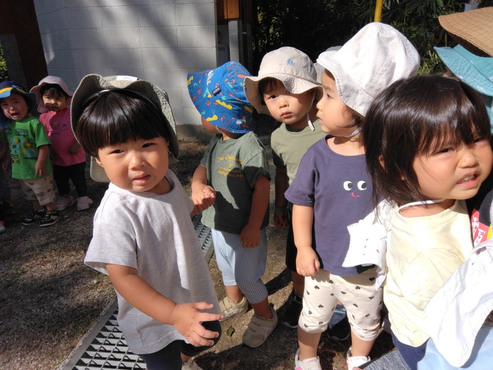 喜多の宮に散歩に行く子ども (5)