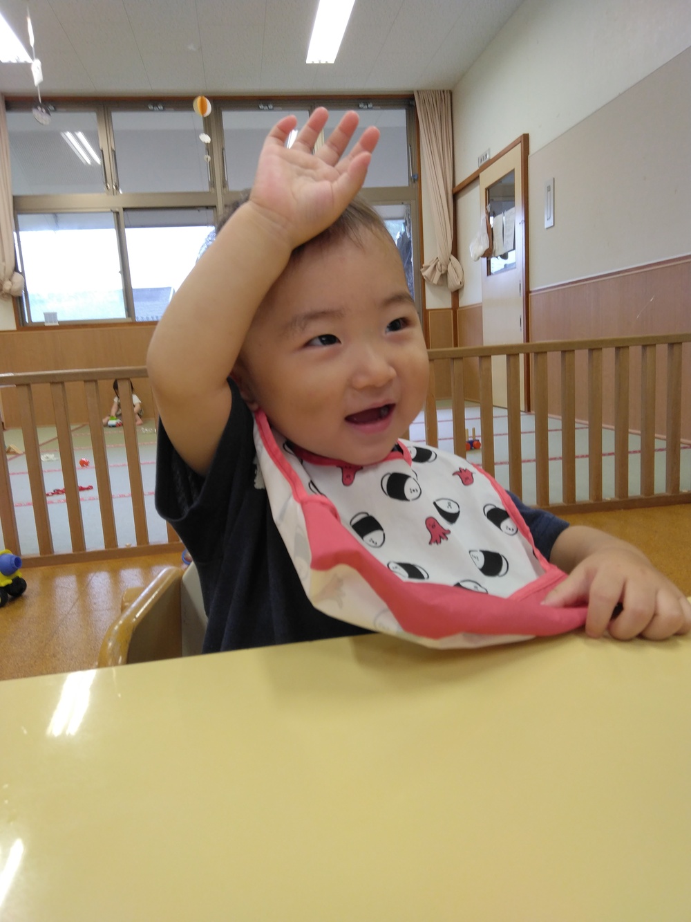 お返事をする子ども２