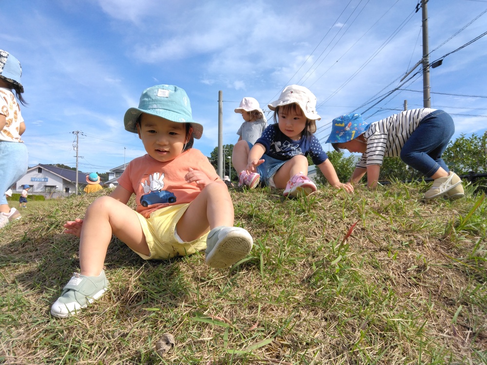 駅北公園で遊ぶりんご組の子ども (5)