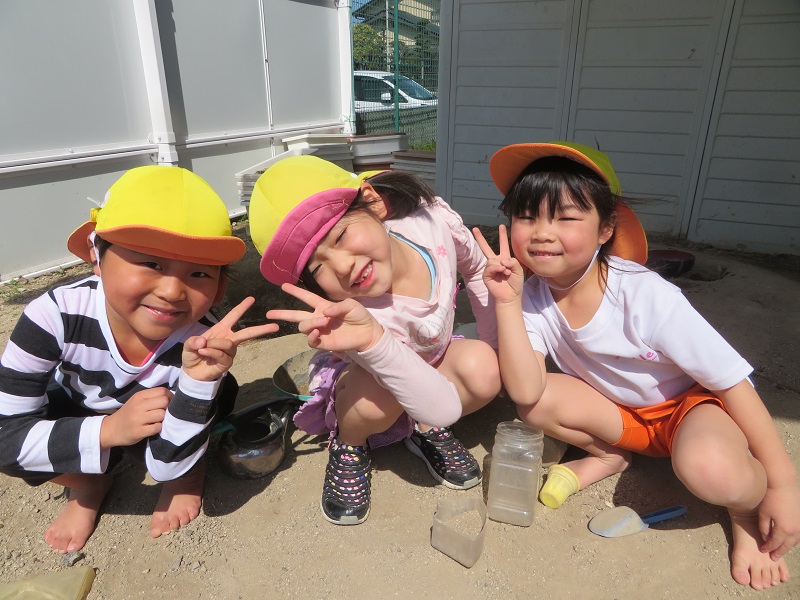 小学生 鉄棒 パンモロ 
