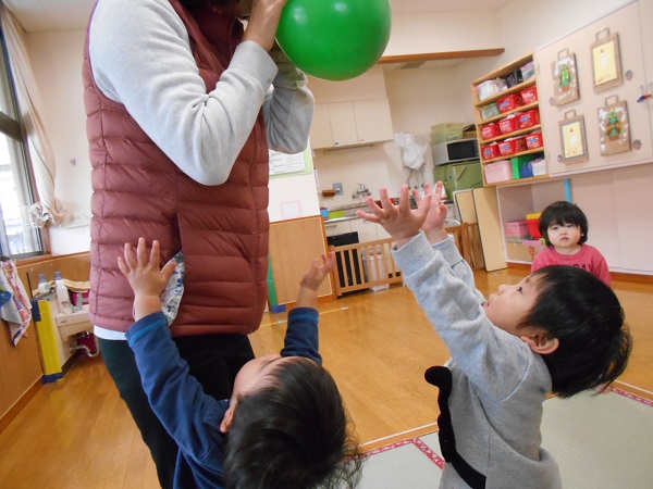 風船あそび 相愛保育園