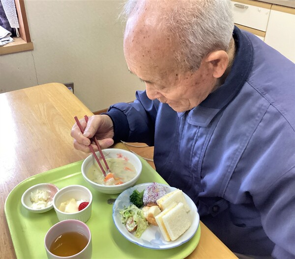 昼食