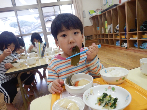 給食の様子