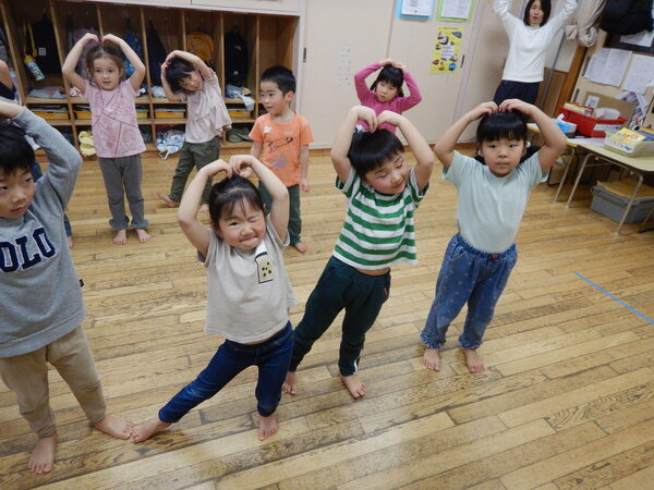 ダンスを踊る