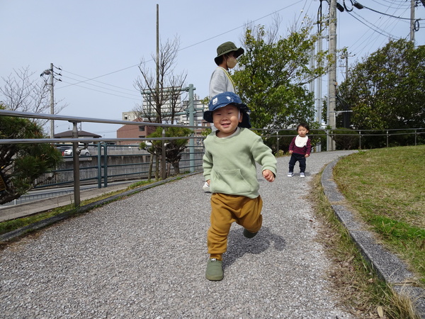 あすてらす公園で遊ぶ子どもたち (3)