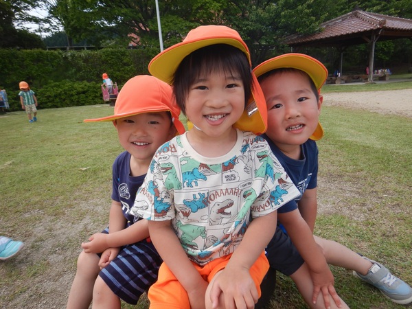 公園で遊ぶ