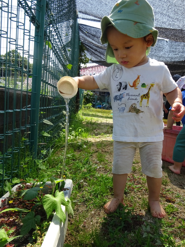 泥んこ遊びの様子６