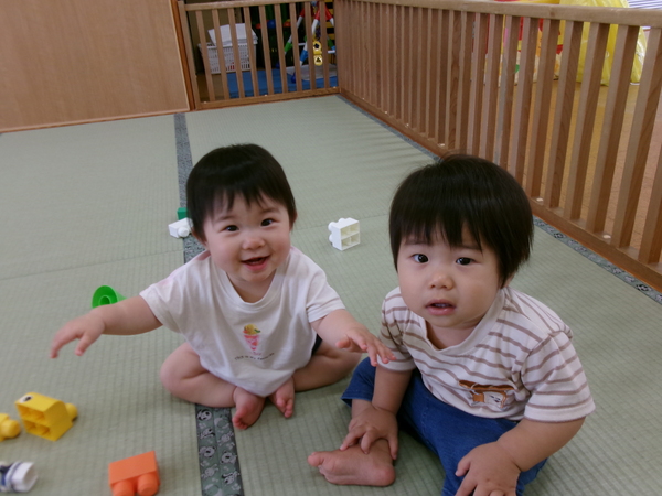 2人ならんでいる